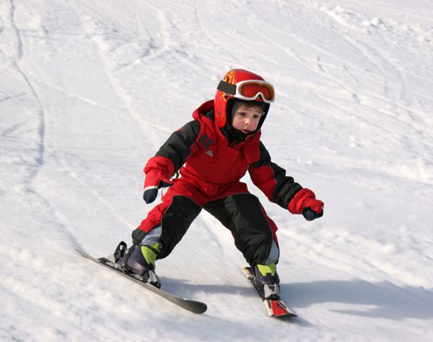 Ski school Outdoor Kids Camp Merano 2000 winter holiday